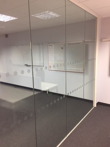 Frameless Glass Partitioning